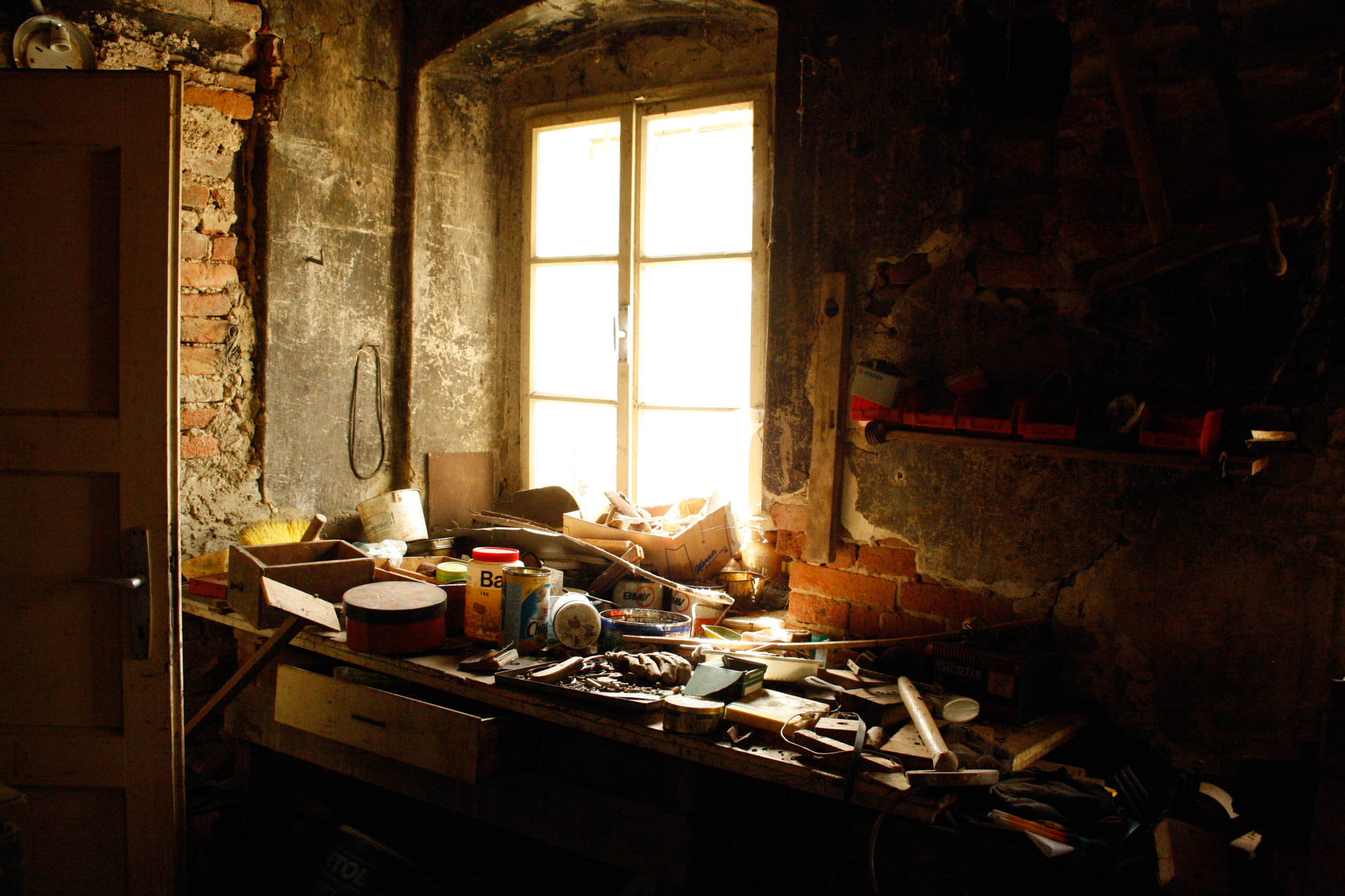 photo of lots of clutter in an old house